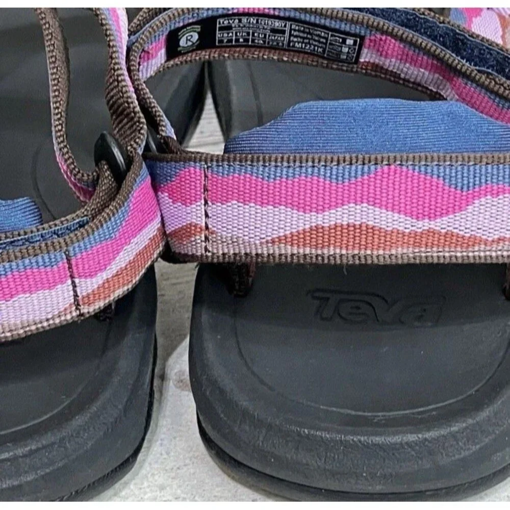 Teva Youth size 7 Hurricane XLT2 Hiking Sandals Vista Fushia Navy Beach New